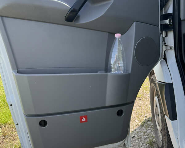 Белый Мерседес Sprinter, объемом двигателя 2.14 л и пробегом 382 тыс. км за 11500 $, фото 10 на Automoto.ua