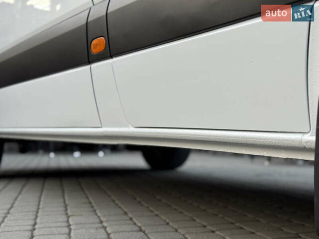 Белый Мерседес Sprinter, объемом двигателя 2.1 л и пробегом 385 тыс. км за 14999 $, фото 18 на Automoto.ua