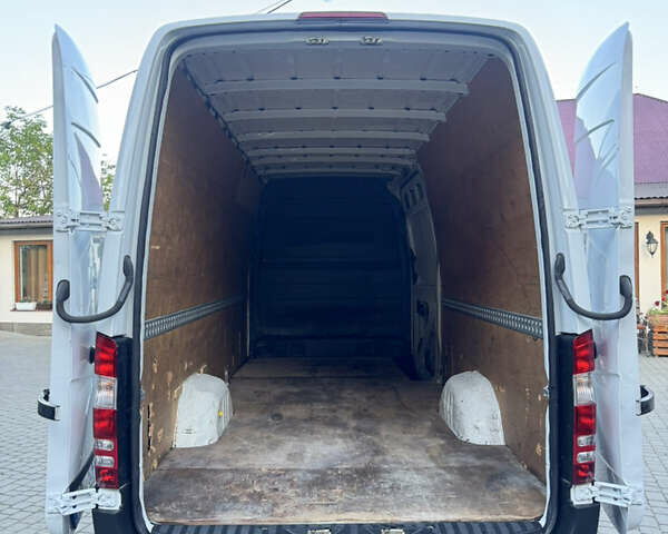 Белый Мерседес Sprinter, объемом двигателя 0 л и пробегом 500 тыс. км за 14999 $, фото 19 на Automoto.ua