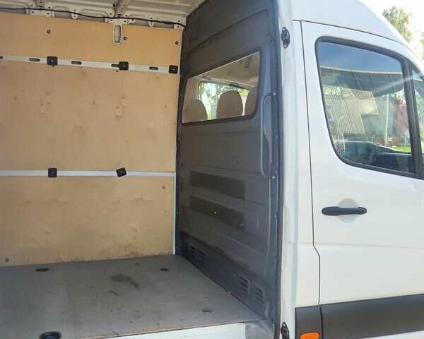 Белый Мерседес Sprinter, объемом двигателя 2.1 л и пробегом 301 тыс. км за 15999 $, фото 42 на Automoto.ua