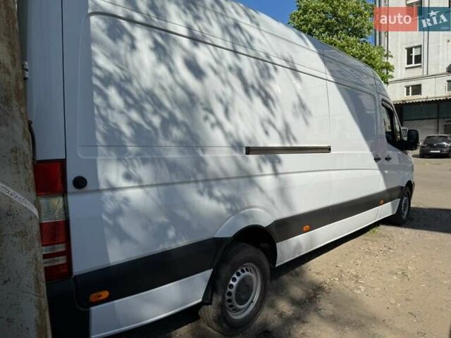 Белый Мерседес Sprinter, объемом двигателя 0 л и пробегом 220 тыс. км за 16500 $, фото 3 на Automoto.ua