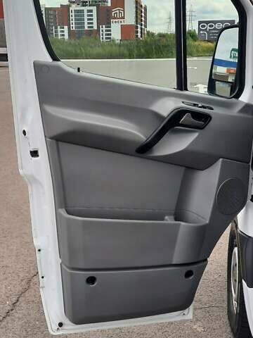 Белый Мерседес Sprinter, объемом двигателя 2.2 л и пробегом 370 тыс. км за 17000 $, фото 18 на Automoto.ua