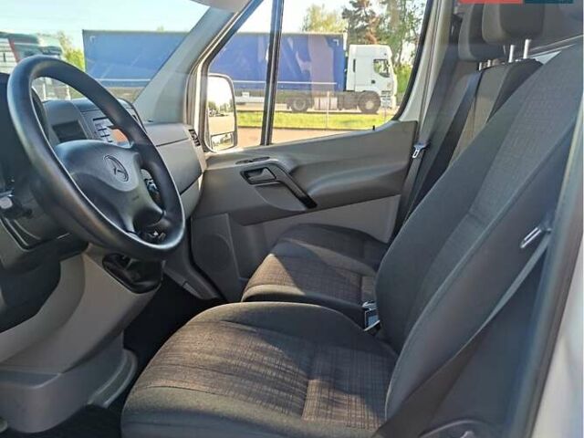 Белый Мерседес Sprinter, объемом двигателя 2.1 л и пробегом 301 тыс. км за 15999 $, фото 26 на Automoto.ua