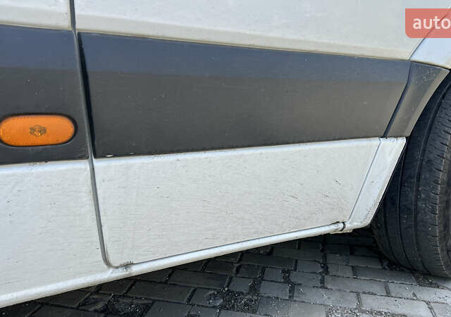 Белый Мерседес Sprinter, объемом двигателя 2.14 л и пробегом 262 тыс. км за 18000 $, фото 24 на Automoto.ua