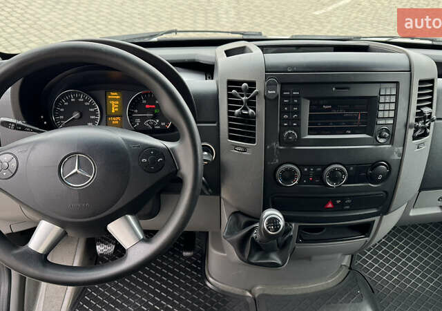 Белый Мерседес Sprinter, объемом двигателя 3 л и пробегом 440 тыс. км за 28500 $, фото 35 на Automoto.ua