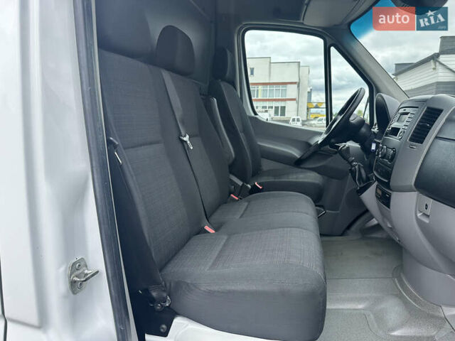 Білий Мерседес Sprinter, об'ємом двигуна 2.14 л та пробігом 400 тис. км за 23500 $, фото 29 на Automoto.ua