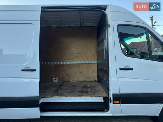 Белый Мерседес Sprinter, объемом двигателя 0 л и пробегом 500 тыс. км за 14999 $, фото 25 на Automoto.ua