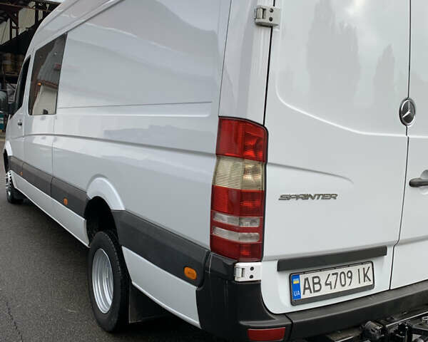 Белый Мерседес Sprinter, объемом двигателя 2.1 л и пробегом 377 тыс. км за 23000 $, фото 5 на Automoto.ua