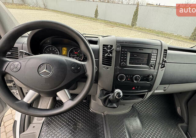 Белый Мерседес Sprinter, объемом двигателя 3 л и пробегом 440 тыс. км за 28500 $, фото 36 на Automoto.ua