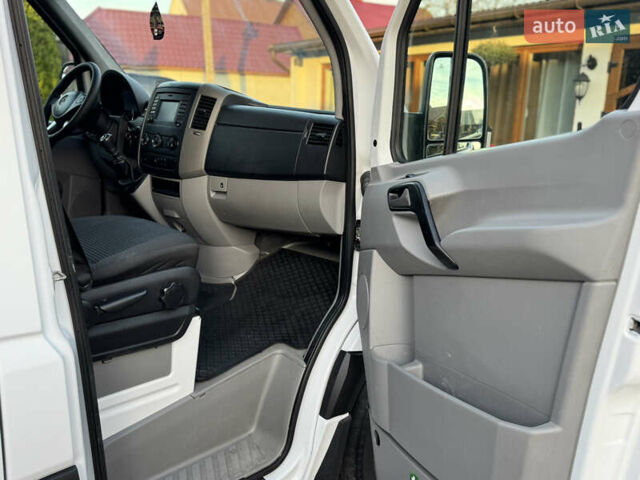 Белый Мерседес Sprinter, объемом двигателя 2.1 л и пробегом 385 тыс. км за 14999 $, фото 41 на Automoto.ua