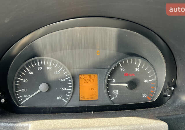 Белый Мерседес Sprinter, объемом двигателя 2.14 л и пробегом 262 тыс. км за 18000 $, фото 3 на Automoto.ua