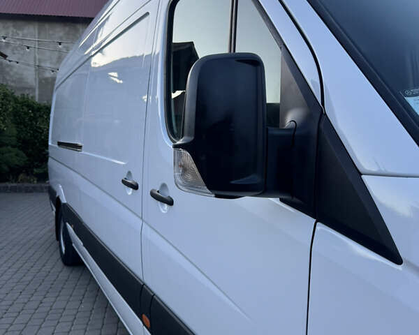 Белый Мерседес Sprinter, объемом двигателя 0 л и пробегом 500 тыс. км за 14999 $, фото 12 на Automoto.ua