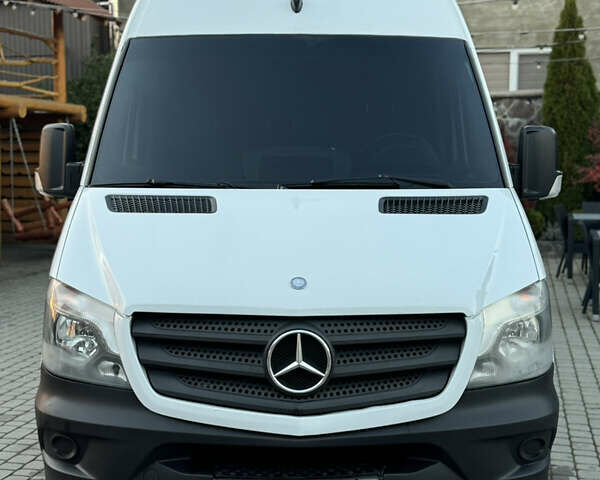 Белый Мерседес Sprinter, объемом двигателя 2.1 л и пробегом 431 тыс. км за 16499 $, фото 1 на Automoto.ua