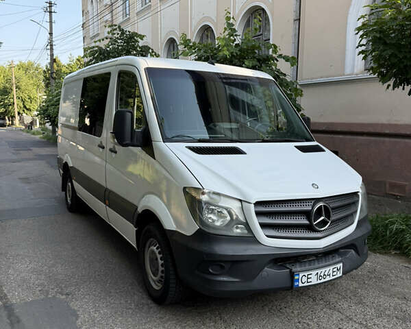 Белый Мерседес Sprinter, объемом двигателя 2.1 л и пробегом 303 тыс. км за 16500 $, фото 3 на Automoto.ua