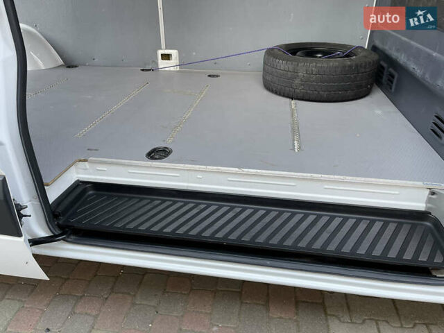 Білий Мерседес Sprinter, об'ємом двигуна 2.14 л та пробігом 173 тис. км за 23999 $, фото 22 на Automoto.ua