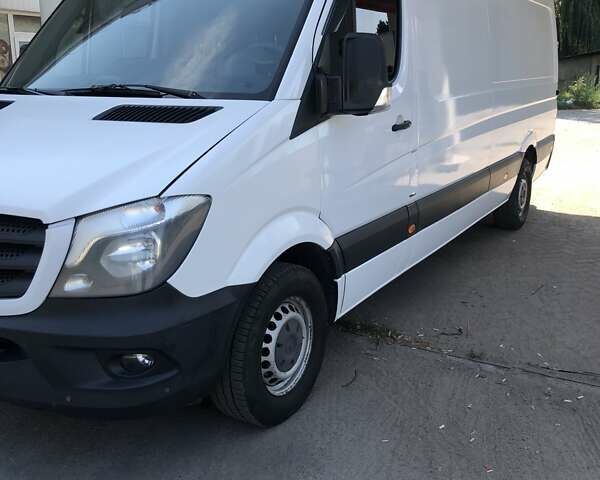 Белый Мерседес Sprinter, объемом двигателя 2.87 л и пробегом 400 тыс. км за 17500 $, фото 3 на Automoto.ua