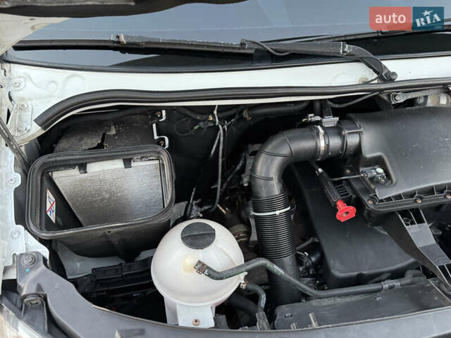 Белый Мерседес Sprinter, объемом двигателя 2.1 л и пробегом 431 тыс. км за 16499 $, фото 17 на Automoto.ua