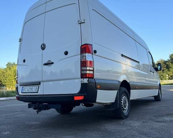 Белый Мерседес Sprinter, объемом двигателя 2.1 л и пробегом 325 тыс. км за 15999 $, фото 16 на Automoto.ua