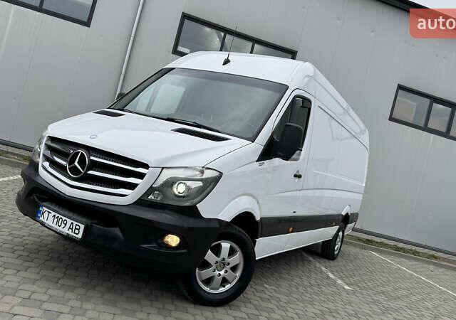 Белый Мерседес Sprinter, объемом двигателя 3 л и пробегом 440 тыс. км за 28500 $, фото 27 на Automoto.ua