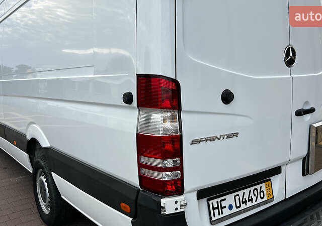 Белый Мерседес Sprinter, объемом двигателя 0 л и пробегом 408 тыс. км за 24000 $, фото 11 на Automoto.ua