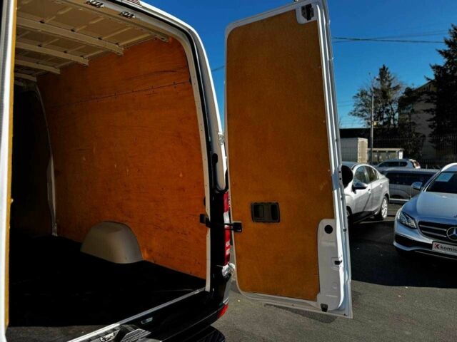 Білий Мерседес Sprinter, об'ємом двигуна 2.2 л та пробігом 316 тис. км за 14999 $, фото 8 на Automoto.ua