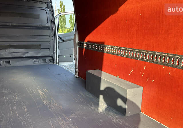 Белый Мерседес Sprinter, объемом двигателя 0 л и пробегом 287 тыс. км за 20850 $, фото 49 на Automoto.ua