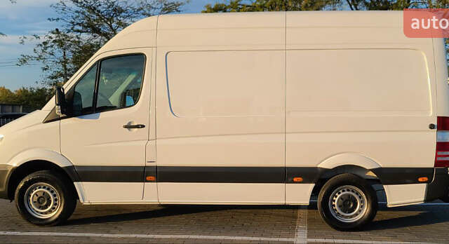Белый Мерседес Sprinter, объемом двигателя 2.2 л и пробегом 375 тыс. км за 17400 $, фото 6 на Automoto.ua