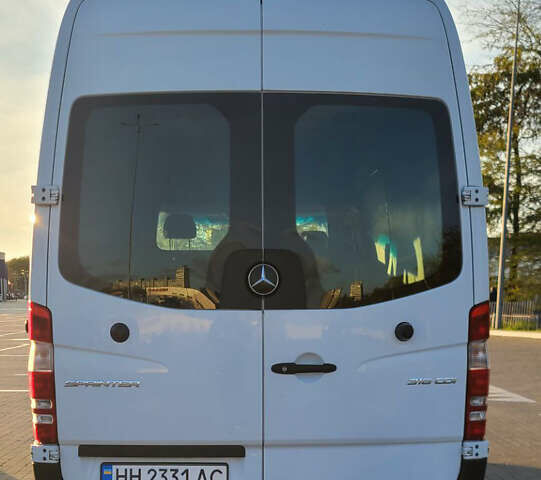 Белый Мерседес Sprinter, объемом двигателя 2.2 л и пробегом 375 тыс. км за 17400 $, фото 7 на Automoto.ua