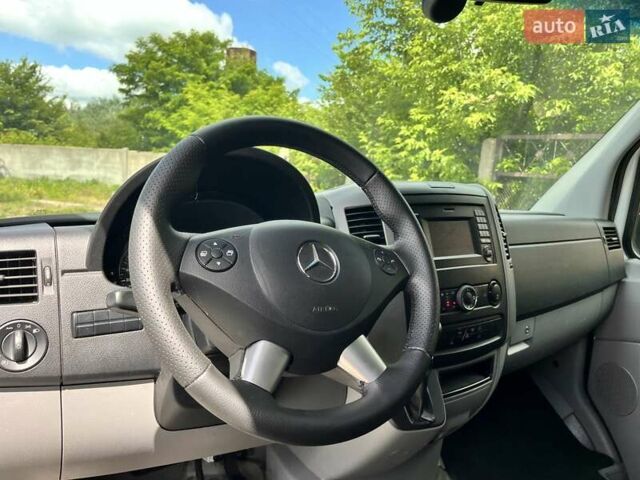 Белый Мерседес Sprinter, объемом двигателя 2.2 л и пробегом 385 тыс. км за 23638 $, фото 17 на Automoto.ua
