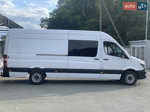 Белый Мерседес Sprinter, объемом двигателя 3 л и пробегом 307 тыс. км за 27990 $, фото 3 на Automoto.ua