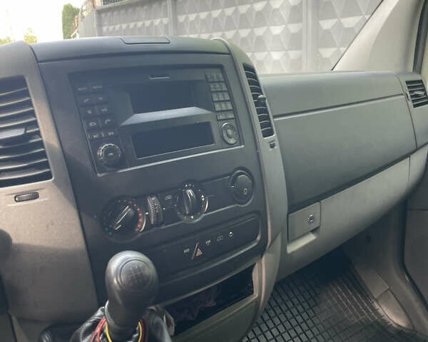 Белый Мерседес Sprinter, объемом двигателя 2.1 л и пробегом 361 тыс. км за 18500 $, фото 24 на Automoto.ua