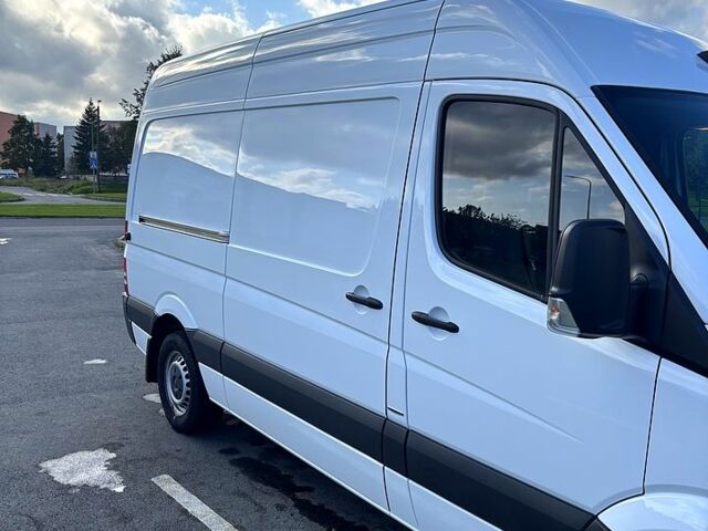 Белый Мерседес Sprinter, объемом двигателя 3 л и пробегом 217 тыс. км за 25000 $, фото 4 на Automoto.ua