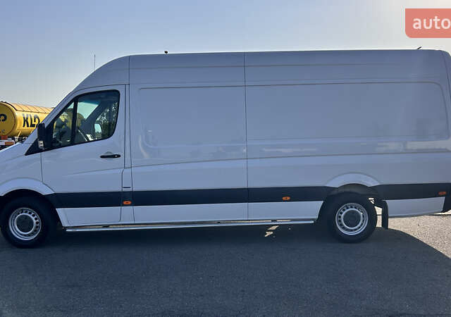 Белый Мерседес Sprinter, объемом двигателя 0 л и пробегом 287 тыс. км за 20850 $, фото 5 на Automoto.ua