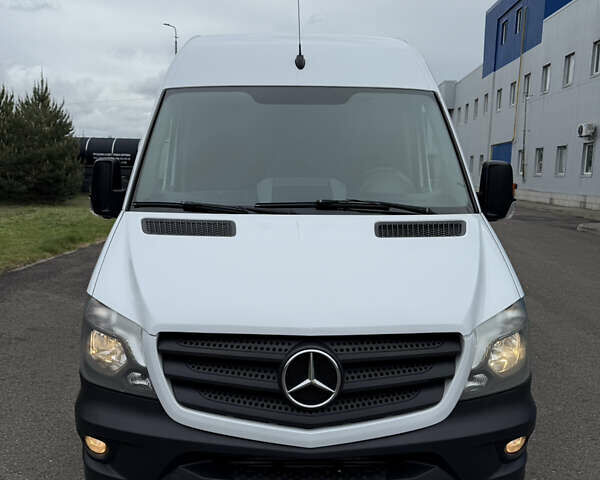 Белый Мерседес Sprinter, объемом двигателя 0 л и пробегом 287 тыс. км за 16350 $, фото 1 на Automoto.ua