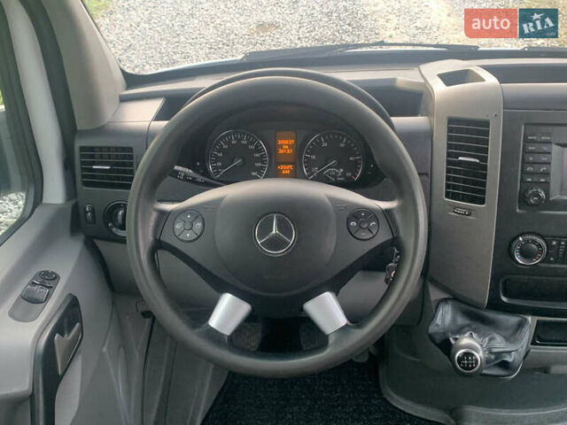 Белый Мерседес Sprinter, объемом двигателя 3 л и пробегом 310 тыс. км за 27990 $, фото 14 на Automoto.ua
