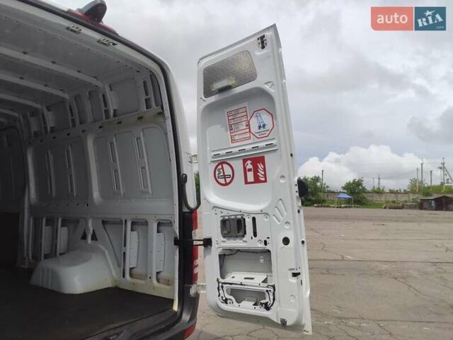 Белый Мерседес Sprinter, объемом двигателя 0 л и пробегом 291 тыс. км за 28900 $, фото 40 на Automoto.ua
