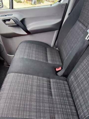 Белый Мерседес Sprinter, объемом двигателя 2.14 л и пробегом 460 тыс. км за 16900 $, фото 27 на Automoto.ua