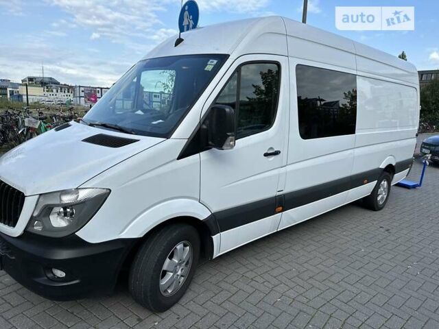 Белый Мерседес Sprinter, объемом двигателя 2.14 л и пробегом 550 тыс. км за 21000 $, фото 2 на Automoto.ua