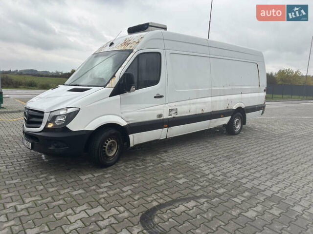 Белый Мерседес Sprinter, объемом двигателя 2.2 л и пробегом 570 тыс. км за 6500 $, фото 1 на Automoto.ua