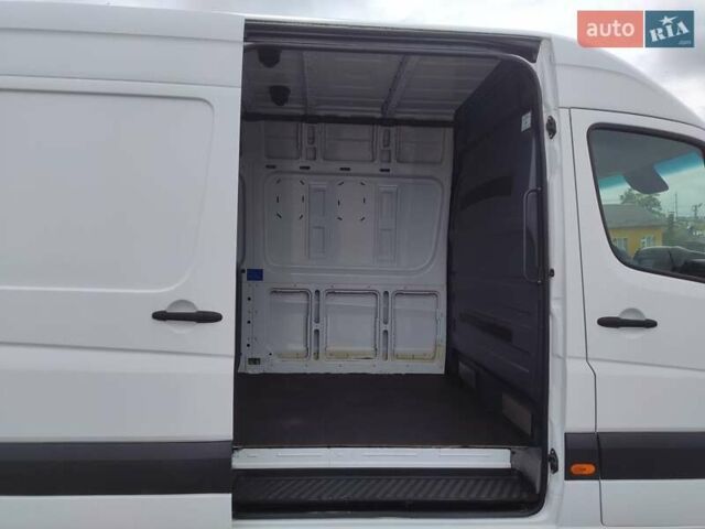 Белый Мерседес Sprinter, объемом двигателя 0 л и пробегом 291 тыс. км за 28900 $, фото 32 на Automoto.ua