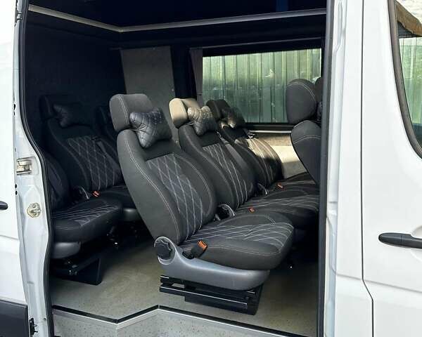 Белый Мерседес Sprinter, объемом двигателя 2.14 л и пробегом 550 тыс. км за 21000 $, фото 5 на Automoto.ua