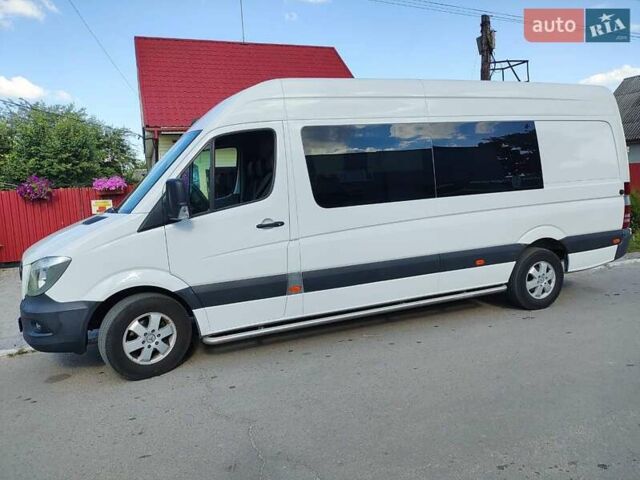 Белый Мерседес Sprinter, объемом двигателя 2.14 л и пробегом 450 тыс. км за 19000 $, фото 3 на Automoto.ua