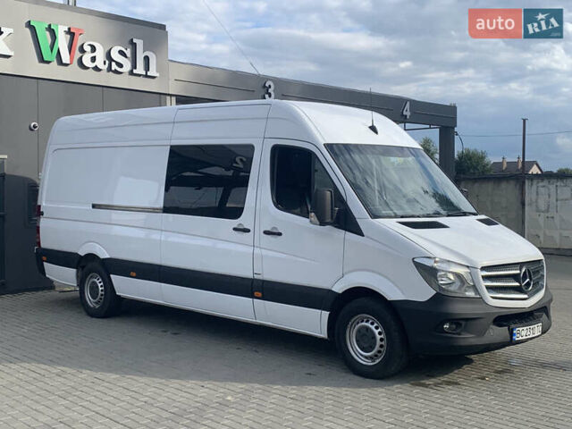 Белый Мерседес Sprinter, объемом двигателя 3 л и пробегом 307 тыс. км за 27990 $, фото 2 на Automoto.ua