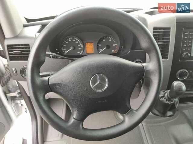 Белый Мерседес Sprinter, объемом двигателя 0 л и пробегом 291 тыс. км за 28900 $, фото 25 на Automoto.ua