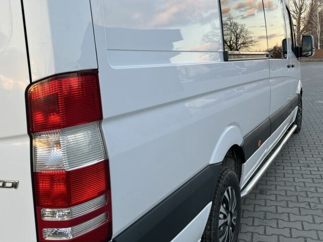 Білий Мерседес Sprinter, об'ємом двигуна 2.1 л та пробігом 320 тис. км за 25000 $, фото 8 на Automoto.ua