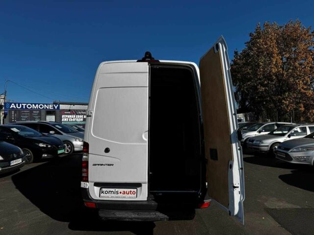 Білий Мерседес Sprinter, об'ємом двигуна 2.2 л та пробігом 316 тис. км за 14999 $, фото 5 на Automoto.ua