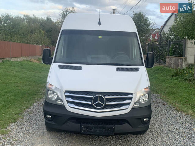 Белый Мерседес Sprinter, объемом двигателя 3 л и пробегом 310 тыс. км за 27990 $, фото 3 на Automoto.ua