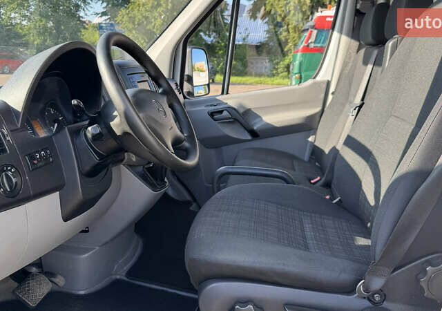 Белый Мерседес Sprinter, объемом двигателя 2.2 л и пробегом 275 тыс. км за 21900 $, фото 19 на Automoto.ua