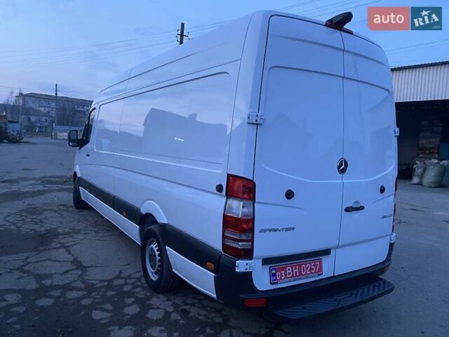 Белый Мерседес Sprinter, объемом двигателя 2.1 л и пробегом 255 тыс. км за 17500 $, фото 1 на Automoto.ua