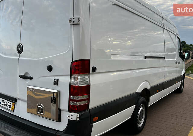 Белый Мерседес Sprinter, объемом двигателя 0 л и пробегом 408 тыс. км за 24000 $, фото 14 на Automoto.ua
